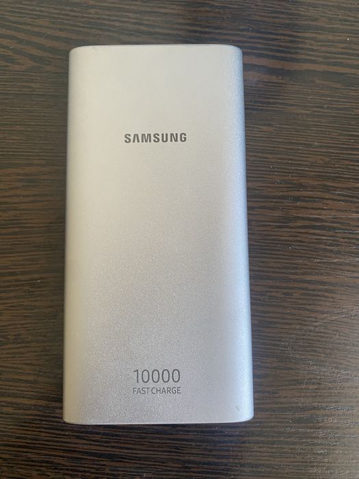 Паурбанк новый для зарядки телефона