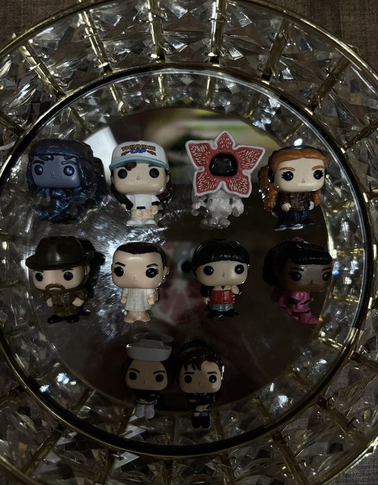 Stranger things kinder joy фигурки