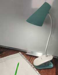 LED-лампа на гибкой ножке с прищепкой