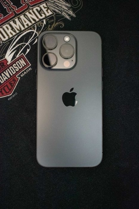 Iphone 15 pro Black Titanium 256gb ca nou
