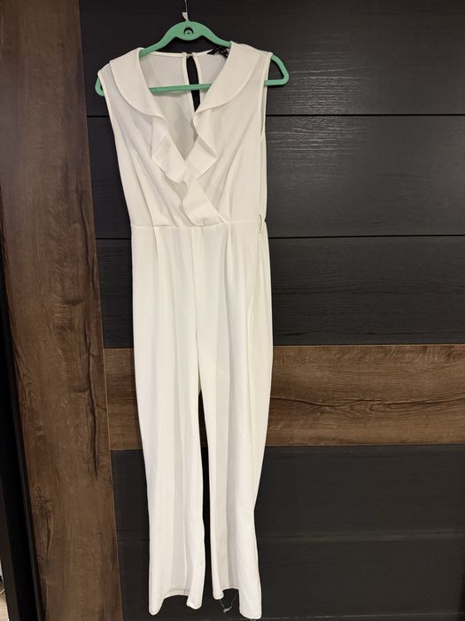 Официален гащеризон