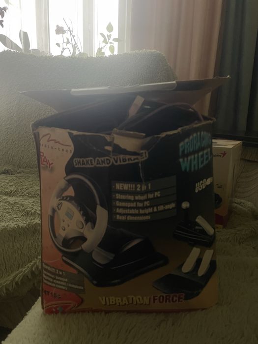 Игровой руль продам