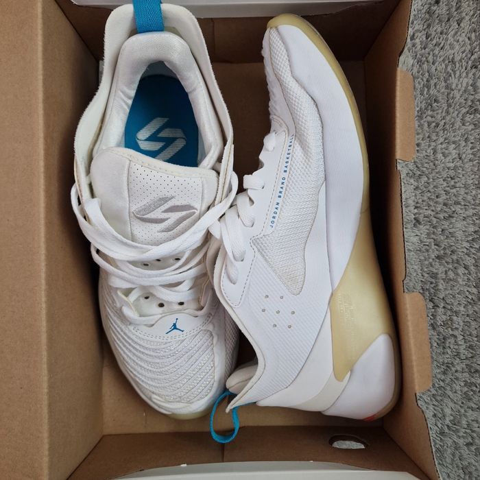 Adidasi Luka Doncic 1