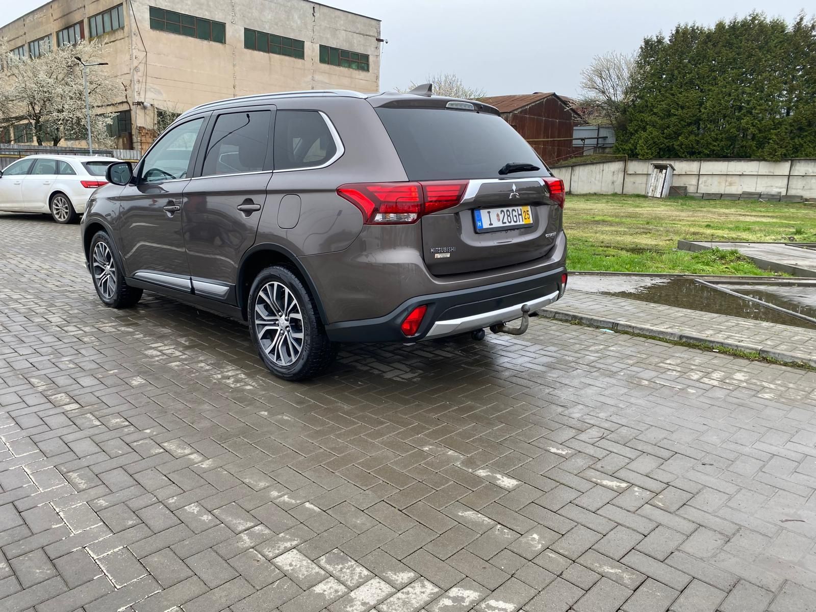 Mitsubishi Outlander 2.2 Diesel 4x4 2017 Automat