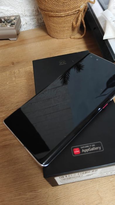 Vând Huawei mate 40 pro