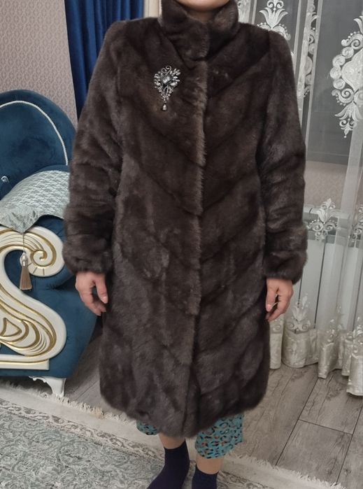 Продам норковую шубу Lavender 42 размера