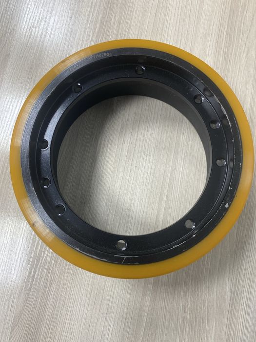 Колесо для штабелера (самоходный погрузчик)