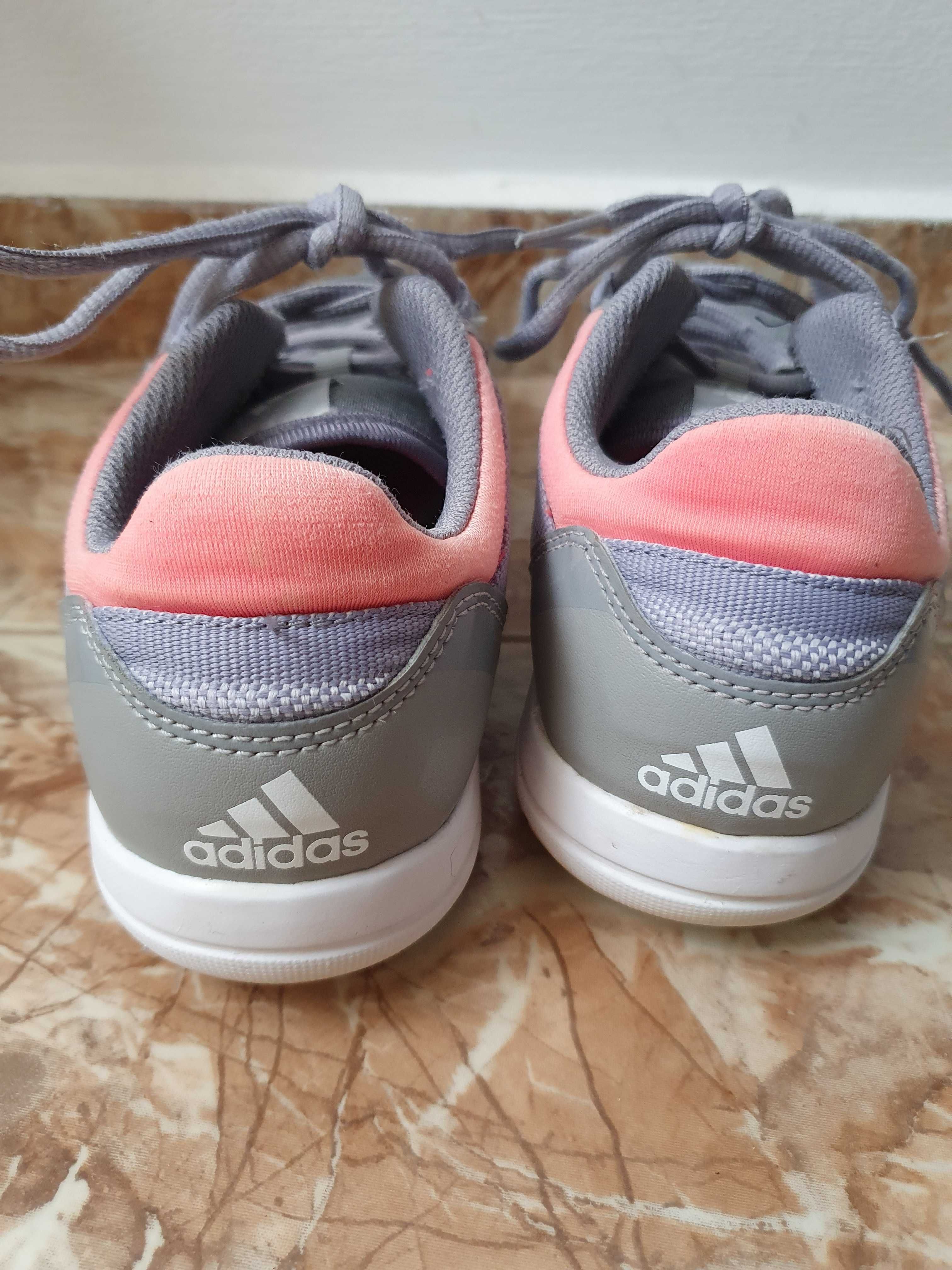 Adidas маратонки