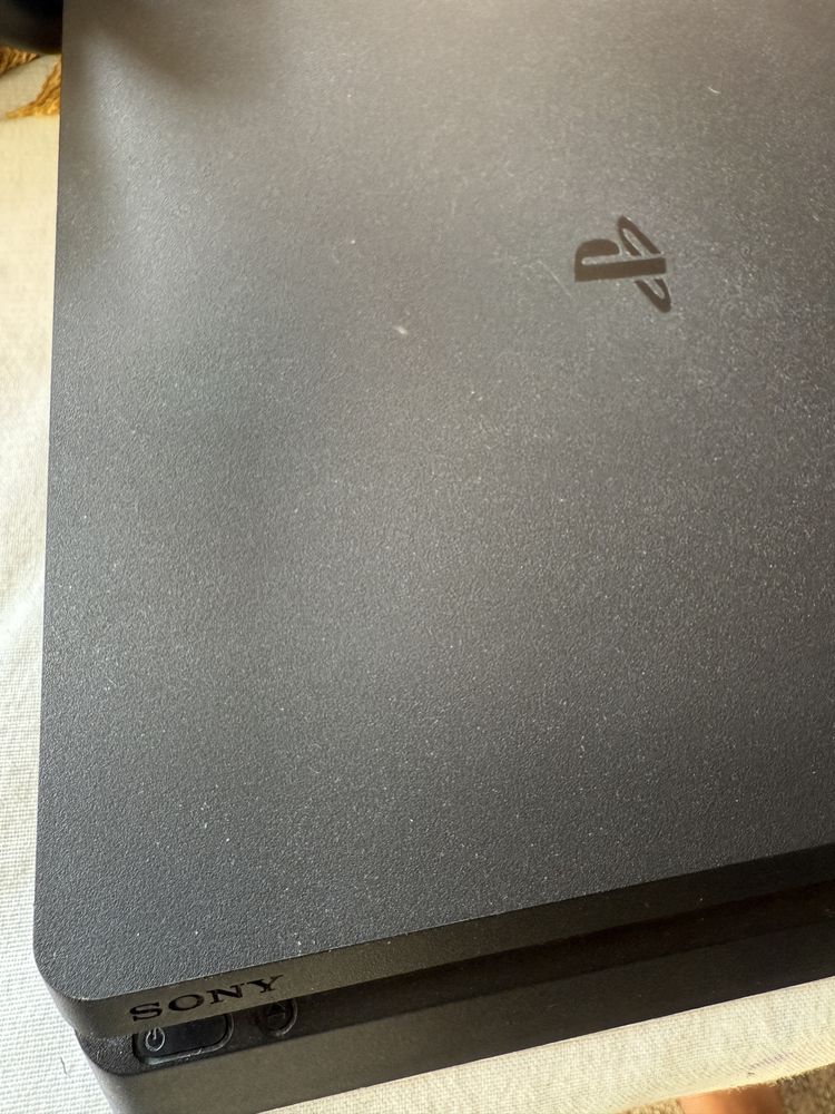 Ps4 със 3 джойстика