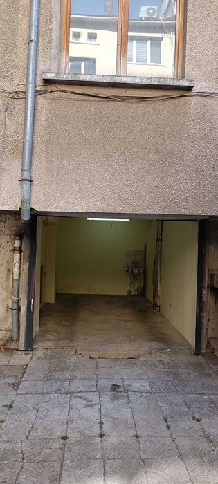 Дава се под наем Гараж / Паркомясто в София, Център - 14 кв.м за 180 € - Снимка #2