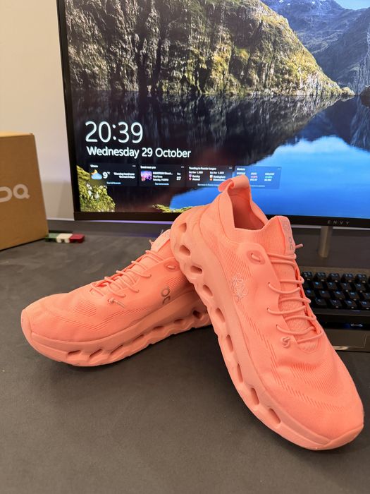 On Running x LOEWE Cloudtilt Wild Rose