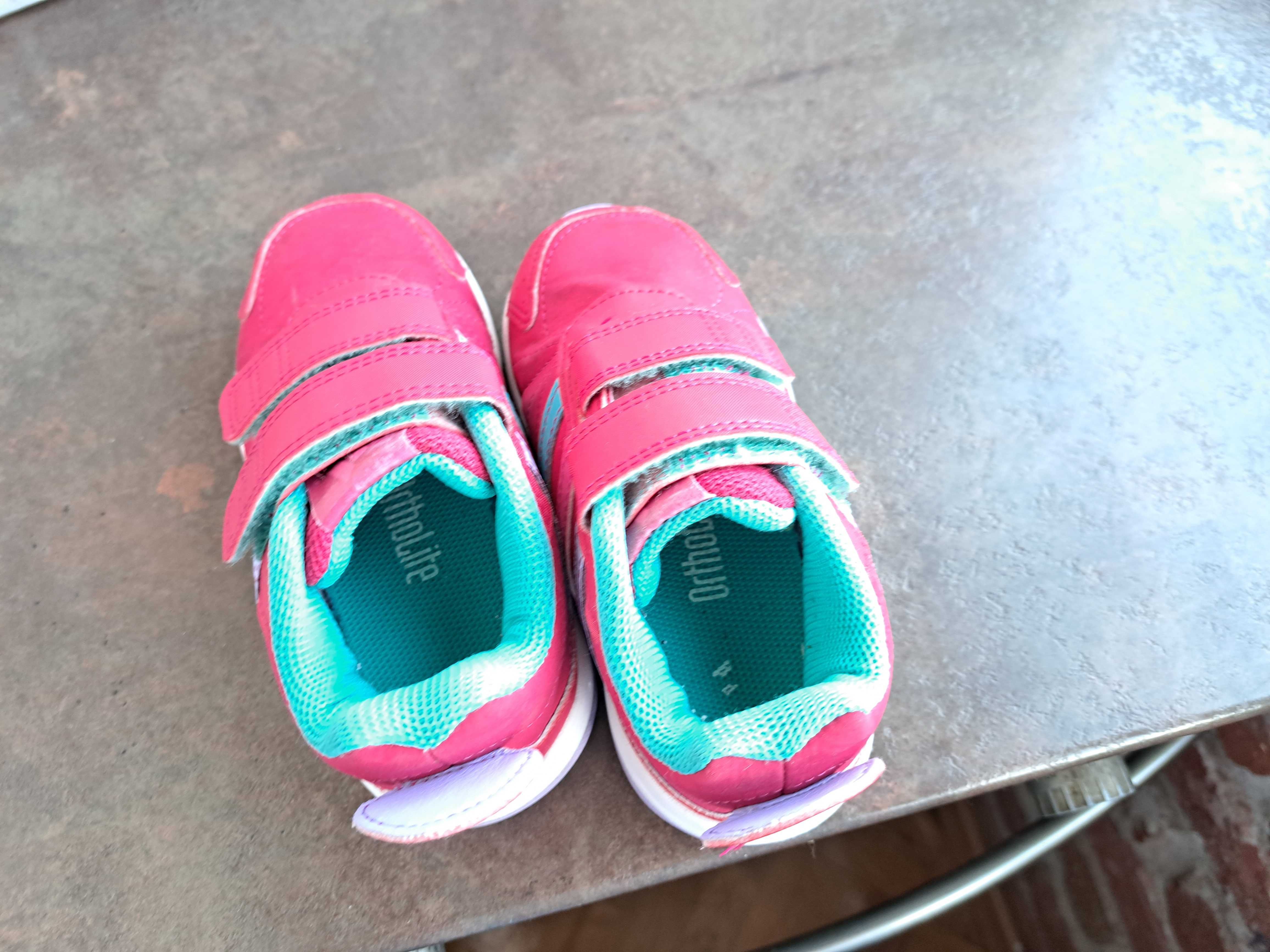 детски маратонки Adidas,кецове,спортни обувки,адидас,ном.25,5