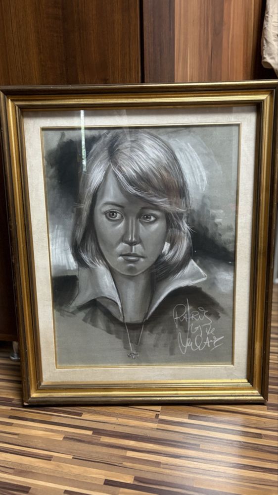 Tablou in Creion Portret Semnat-Deosebit-Dimen Mari 81x67-Detalii Bune