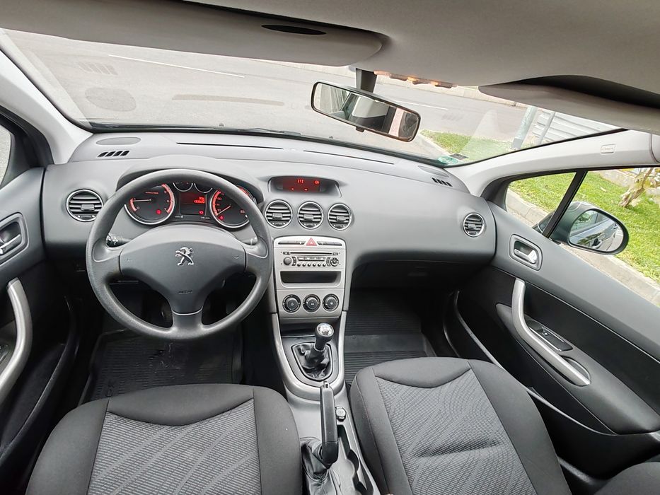 Vând PEUGEOT. 308.  1.4 benzina EURO 5
