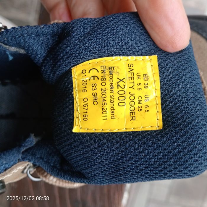 Vând ghete Safety Jogger Nr 39