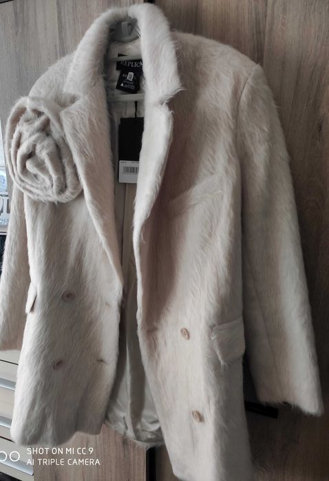 Replica Moda ново с етикет палто Magda Fur с роза