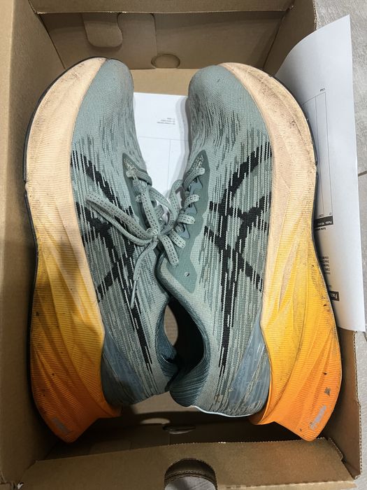 Vand pantofi de alergare Asics Novablast 3