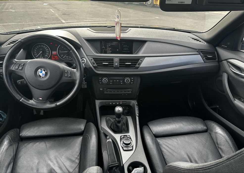 BMW X1 20d xDrive Pachet M panoramic