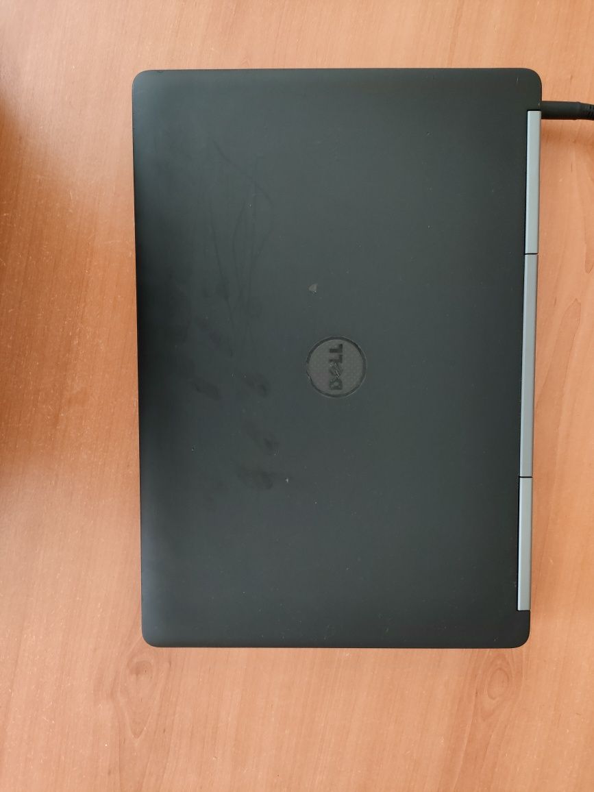 Dell Precision 7520