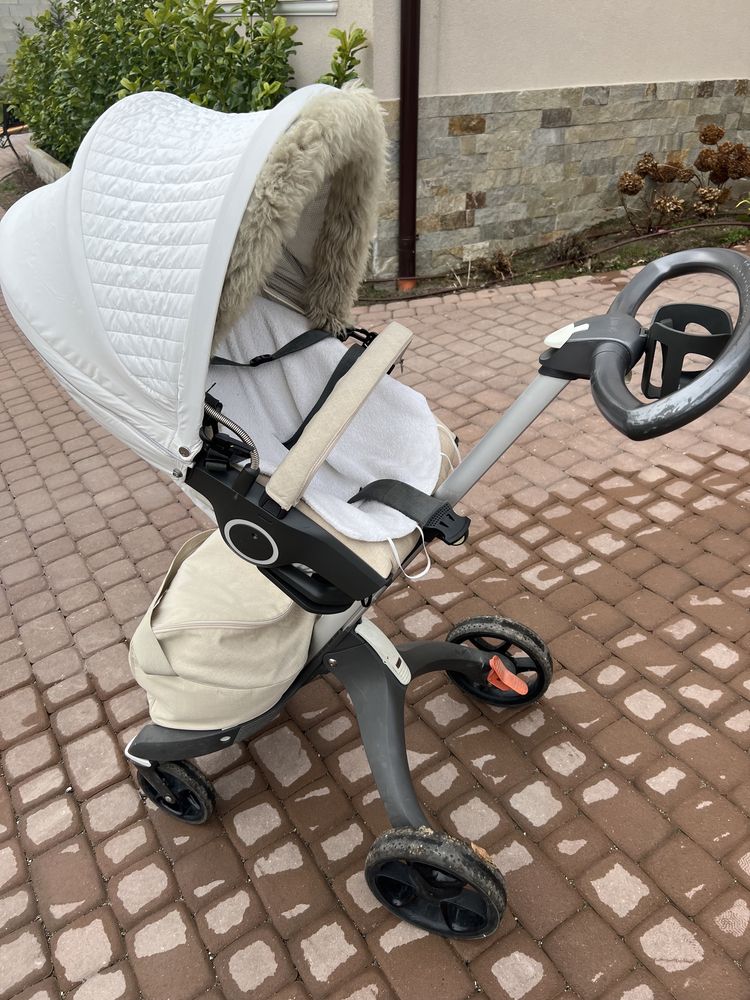 Stokke V5 детска количка Beige