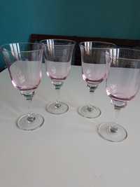 Чаши от цветно стъкло