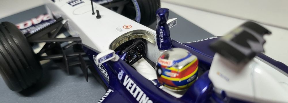 Machetă Williams BMW FW23 2001 Montoya 1/18 HOTWHEELS