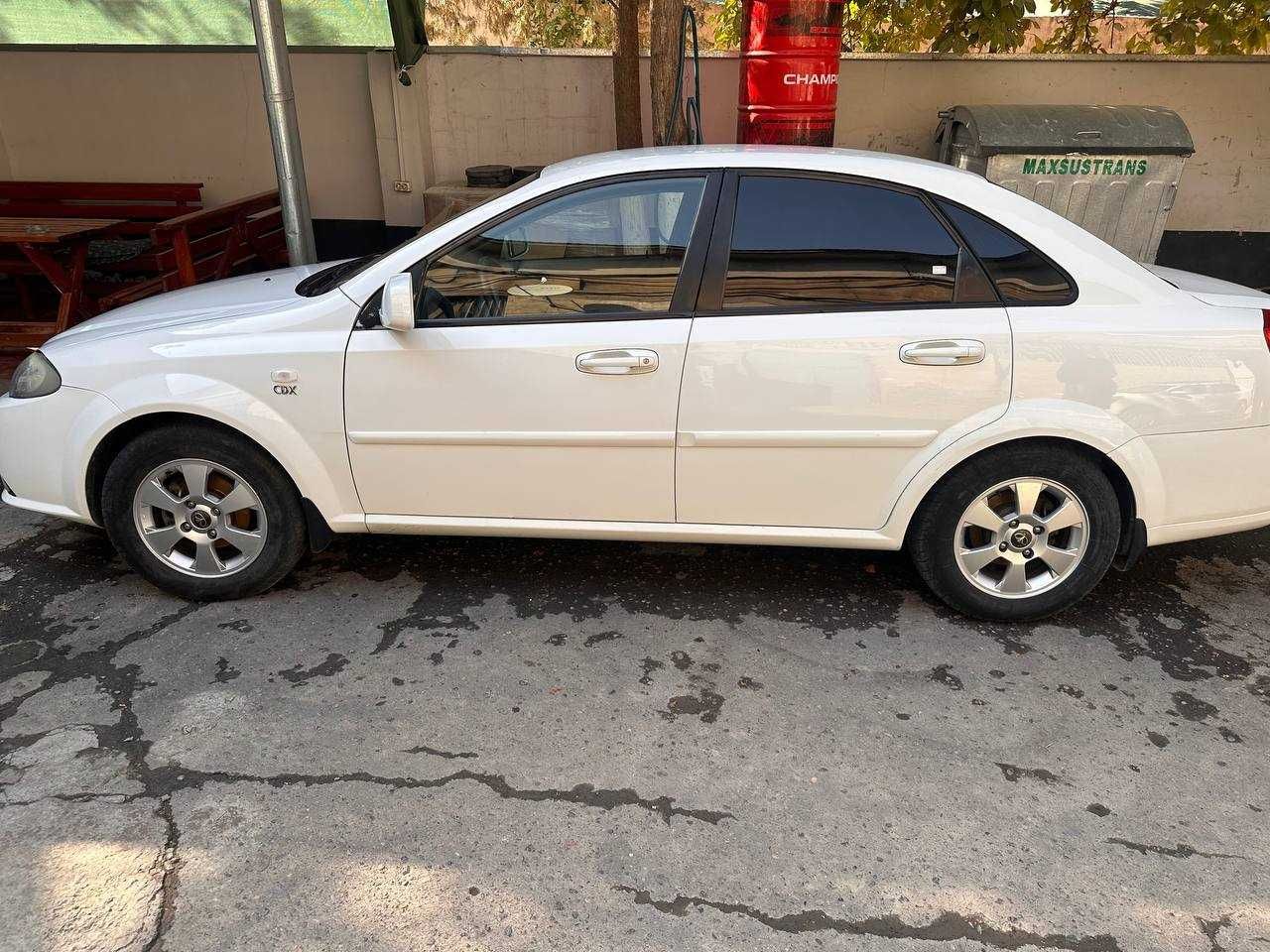 Сотилади Gentra Lacetti 2015 срочно