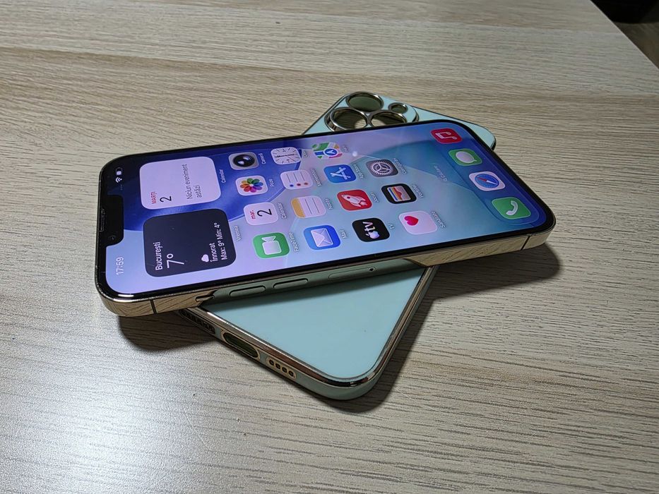 Iphone 13 Pro Max gold