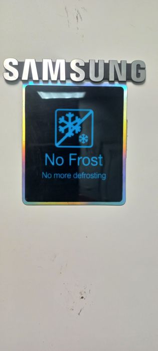 Продавам хладилник фризер Самсунг - ноу фронт система 280 лв.