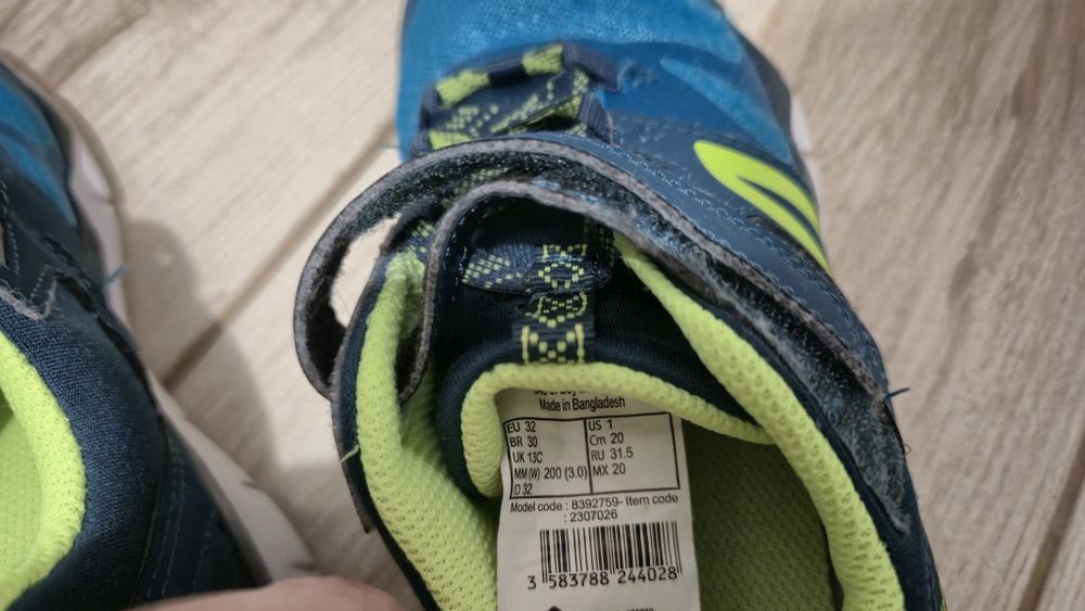 Adidasi Dechatlon copii mărimea 32