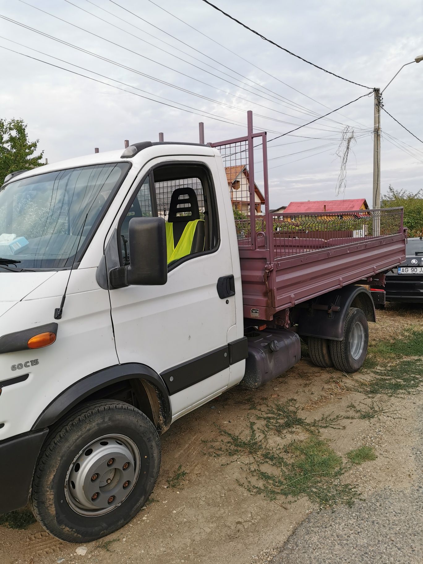 Transport materiale construcții nisip pietriș mărgăritar piatra și bet