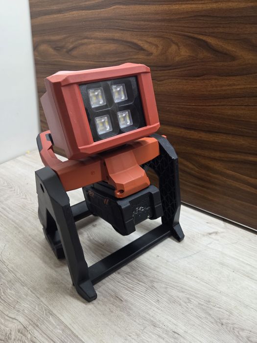 Lanterna Hilti Nuron SL 6 22 cu acumulator  8ah