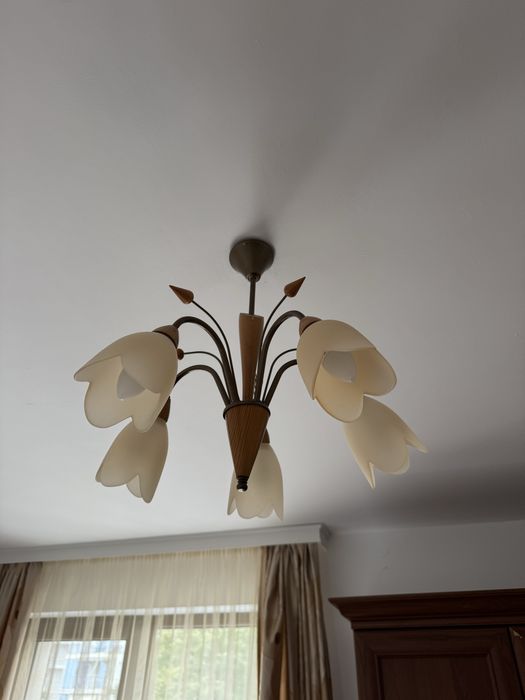 Полилей с 5 чашки и LED крушки - почти нови (1 брой)