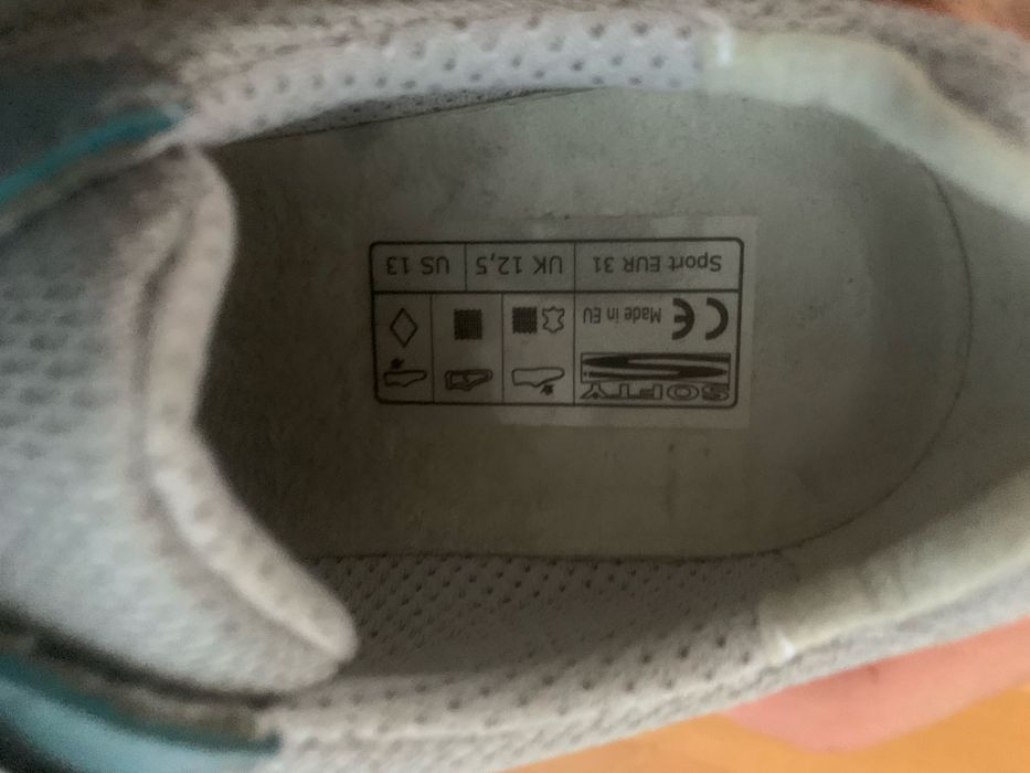 Нови обувки ест.кожа, н.31, 32