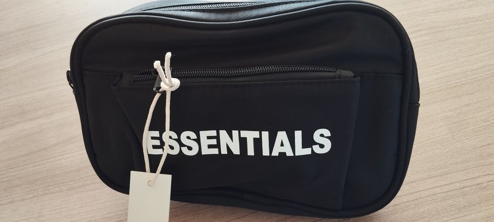 Малка мъжка чанта