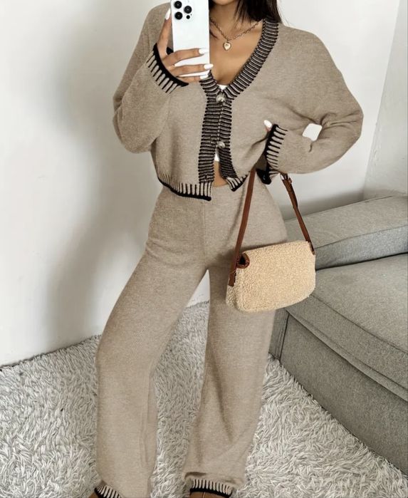 Абсолютно новый теплый костюм