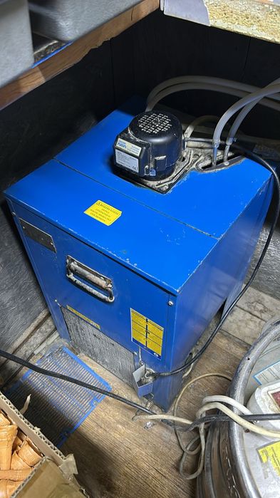 Продаётся мороженое киоск