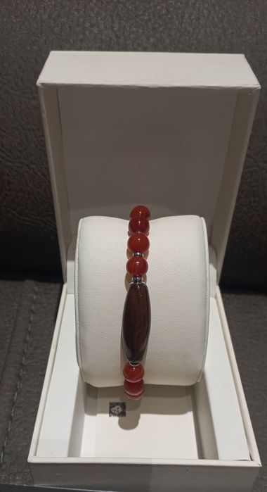 Браслеты с бусиной дзи и с природными камнями