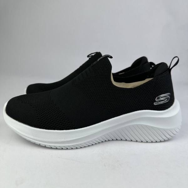 Skechers бьет все рекорды по параметрам,легкие,удобные,дышащие