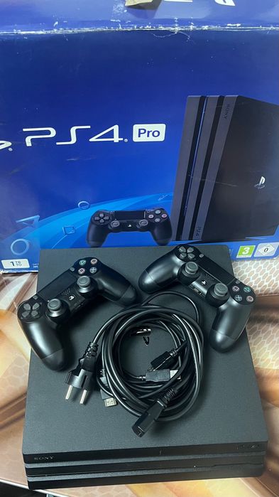 Consola Sony PS4 Pro 1TB + 2 Controllere wireless DUALSHOCK 4 Sony