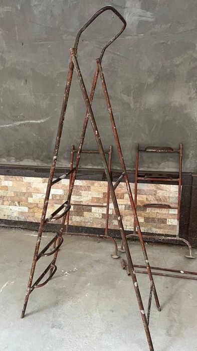 Стремянка-нарвон 3 метрлик. Иккига булинади. Советский заводской.