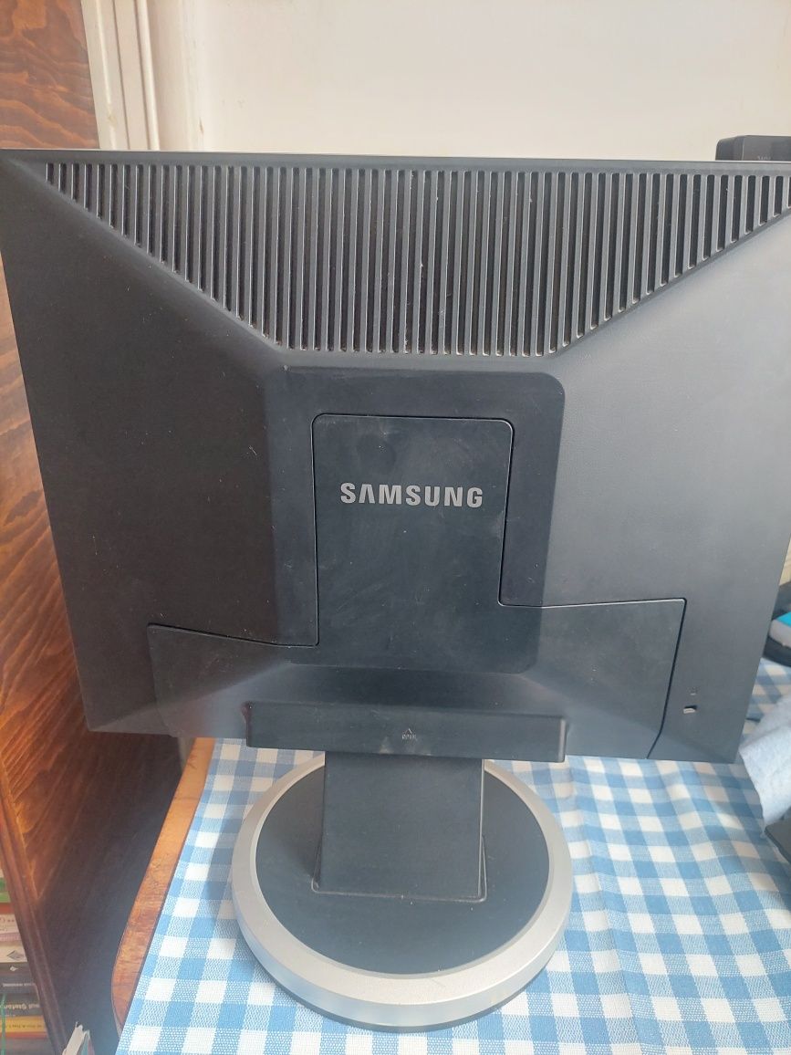 Monitor Samsung SyncMaster 940N 19 inch