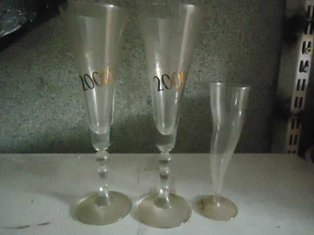 чаши за бира, уиски,водка,шампанско 2 лв.