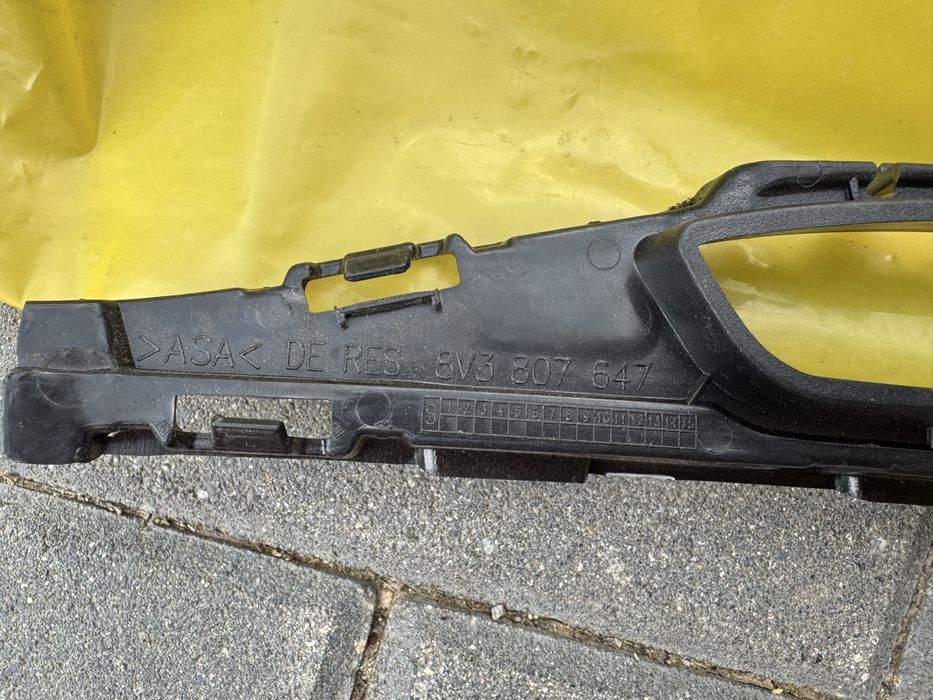 Решетка за предна броня за Audi A3 8V 2012 - 2016