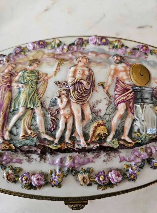 Casetă deosebită"Capo di Monte