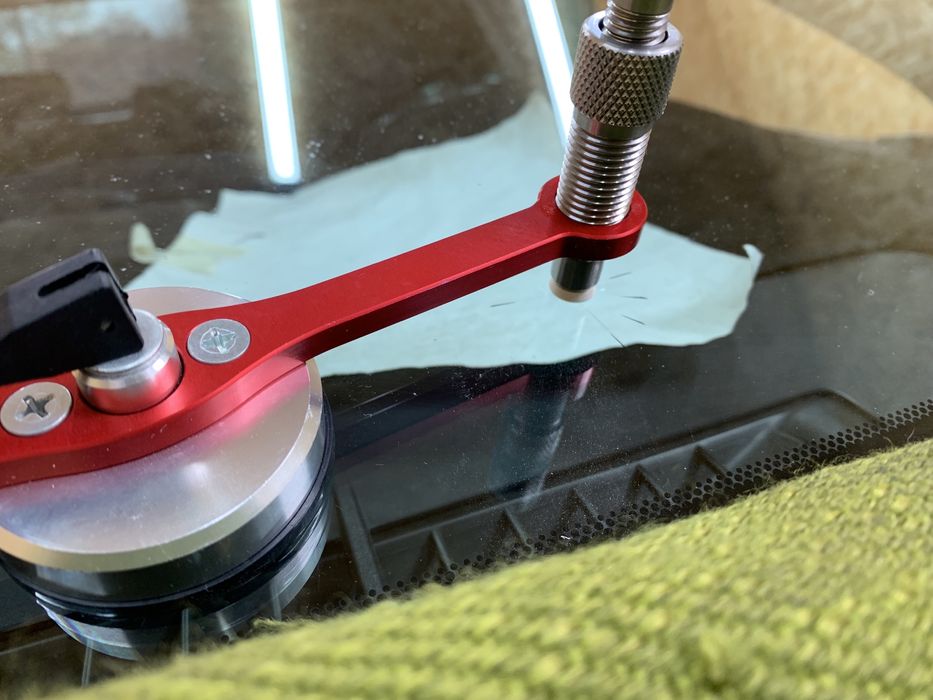 Реставрация лобовых автостекол (сколы,трещины)