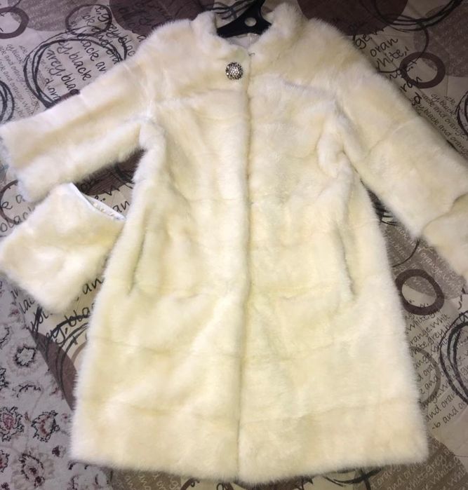 Продам шубу норковую.