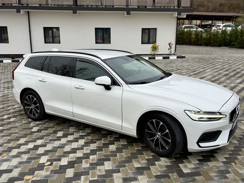 Volvo V60 Diesel Mild-Hybrid/2022/Variante cu autoplatforma/