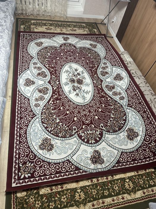 Продам красивые ковры в отличном состоянии