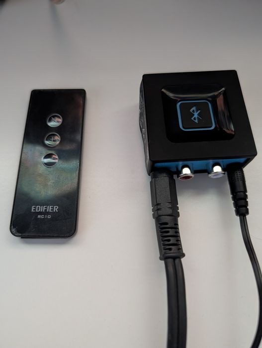 EdiBoxe 2.0 Edifier R1280T, 42W + Adaptor Bluetooth Logitech